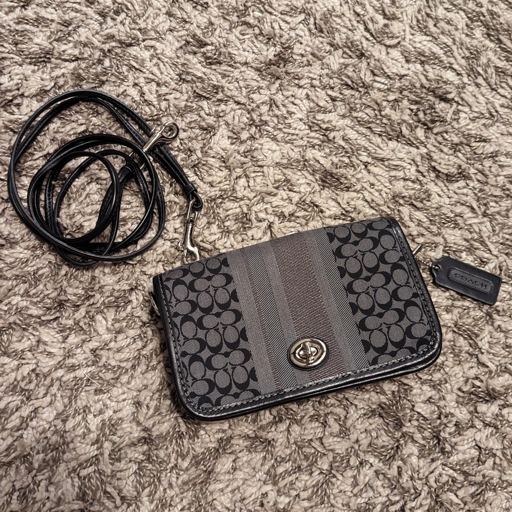 🖤 Coach Legacy Signature Striped Penny Crossbody Bag